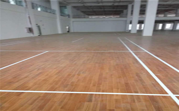 楓木風雨操場運動地板品牌廠家