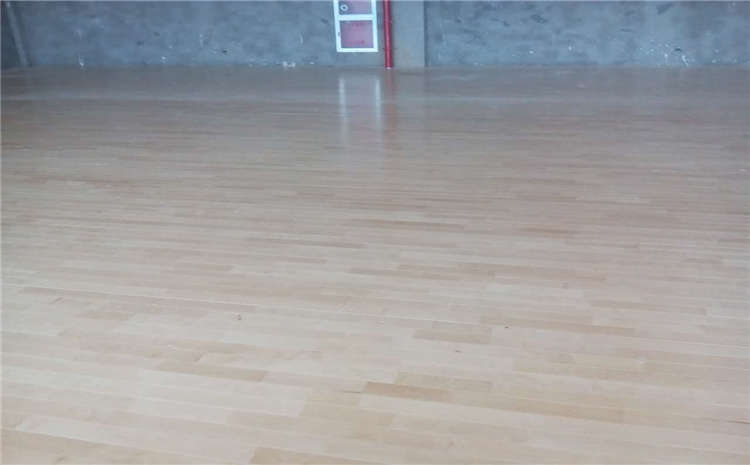 松木風雨操場地板怎么保養(yǎng)?