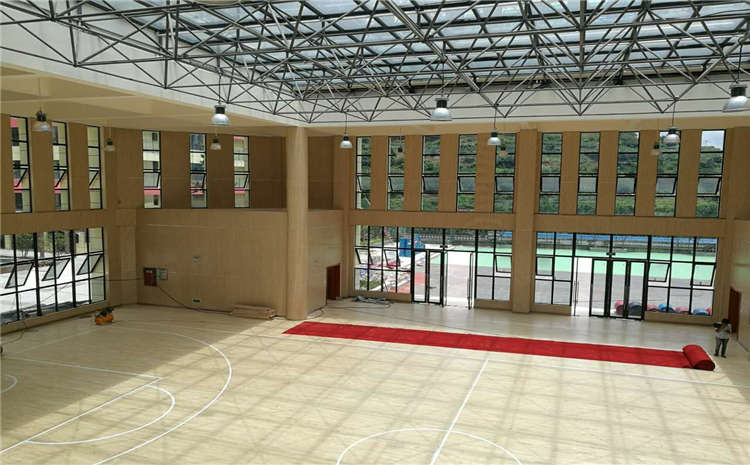 五角楓籃球場實(shí)木地板雙層龍骨結(jié)構(gòu)